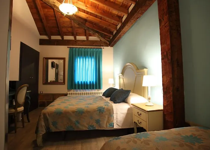 Douris Temple بيت ضيافة 2*